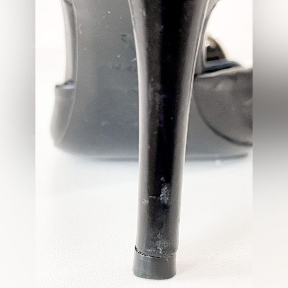 Roger Vivier Black Leather Chips D'orsay Buckle Pumps Size 35.5 - Picture 6 of 14